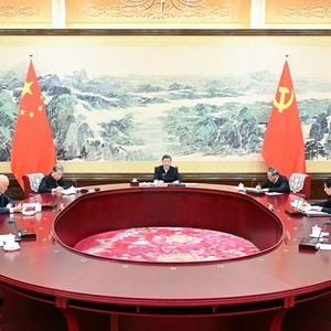 中共中央政治局召開民主生活會(huì) 中共中央總書記習(xí)近平主持會(huì)議并發(fā)表重要講話